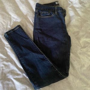 levi skinny jeans!!